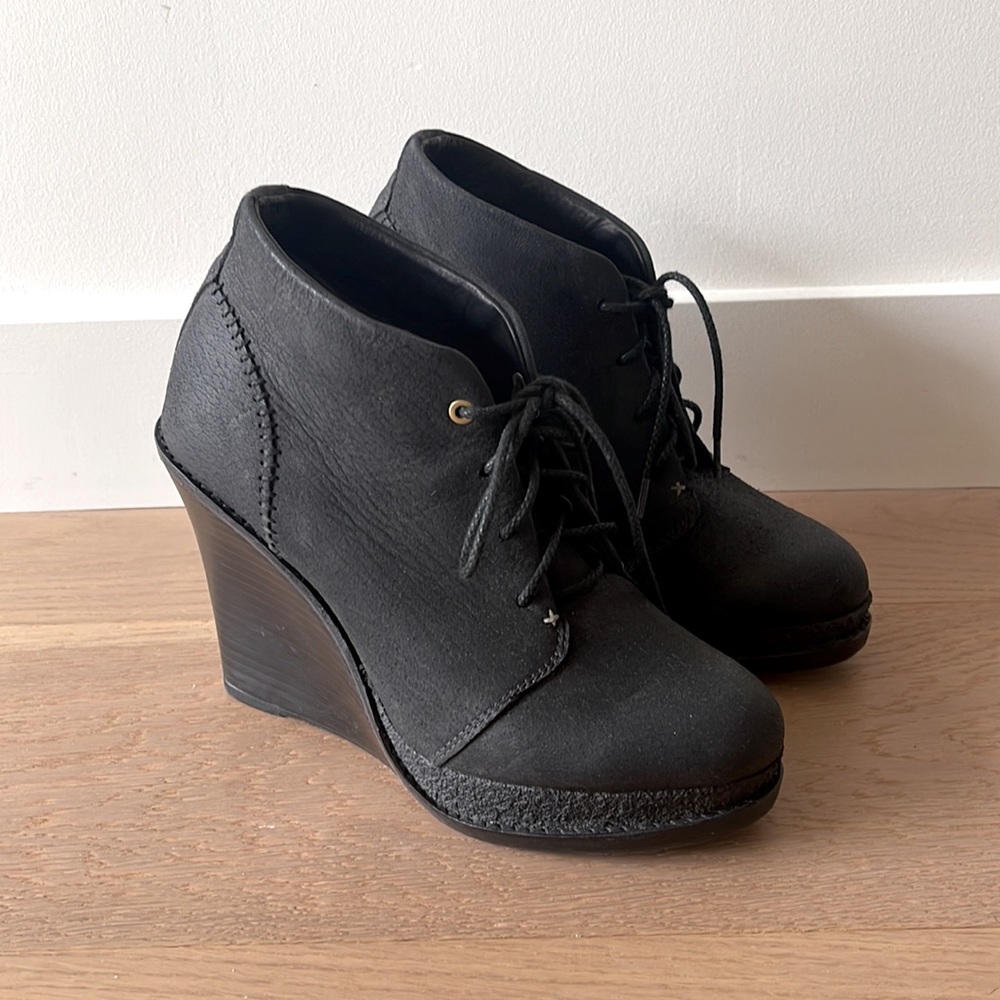RAG & BONE ODVAL DESERT WEDGE BOOTIES in Black